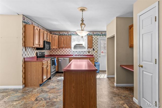3401 Wiltshire Lane, Festus, MO 63028