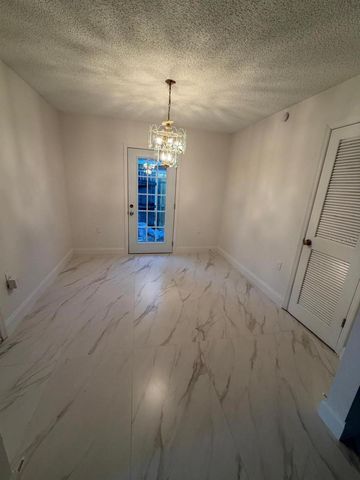 2050 28TH AVENUE N, St Petersburg, FL 33713