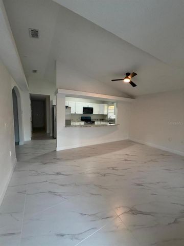 2050 28TH AVENUE N, St Petersburg, FL 33713