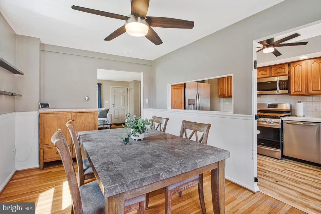 Image 10 of property listing at 8425 KINGS RIDGE RD, Baltimore, MD 21234