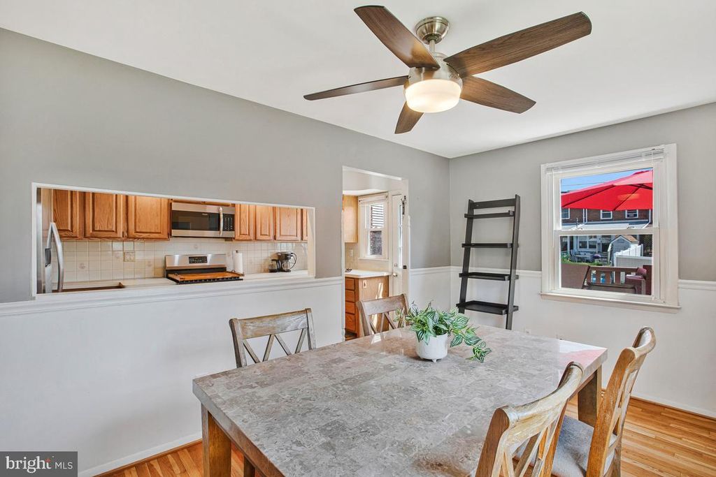 Image 12 of property listing at 8425 KINGS RIDGE RD, Baltimore, MD 21234