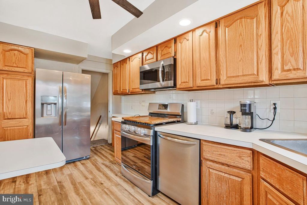 Image 13 of property listing at 8425 KINGS RIDGE RD, Baltimore, MD 21234