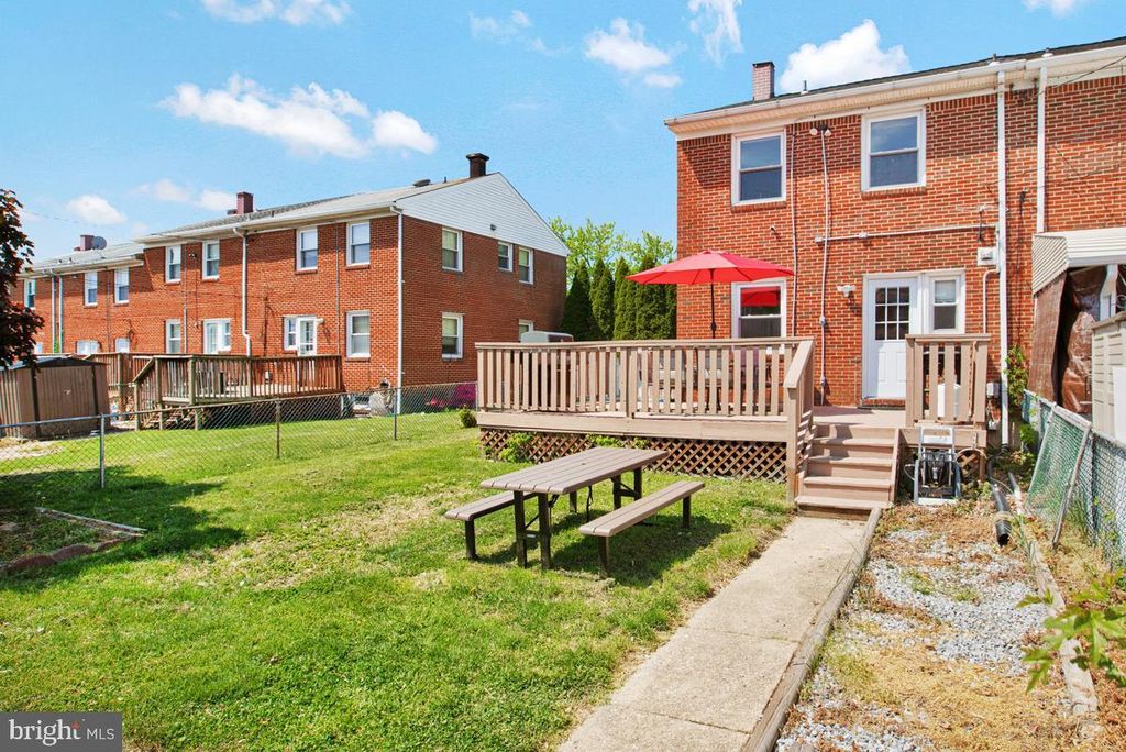 Image 4 of property listing at 8425 KINGS RIDGE RD, Baltimore, MD 21234