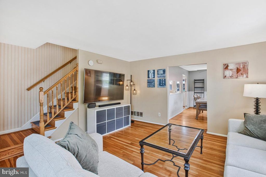 Image 6 of property listing at 8425 KINGS RIDGE RD, Baltimore, MD 21234