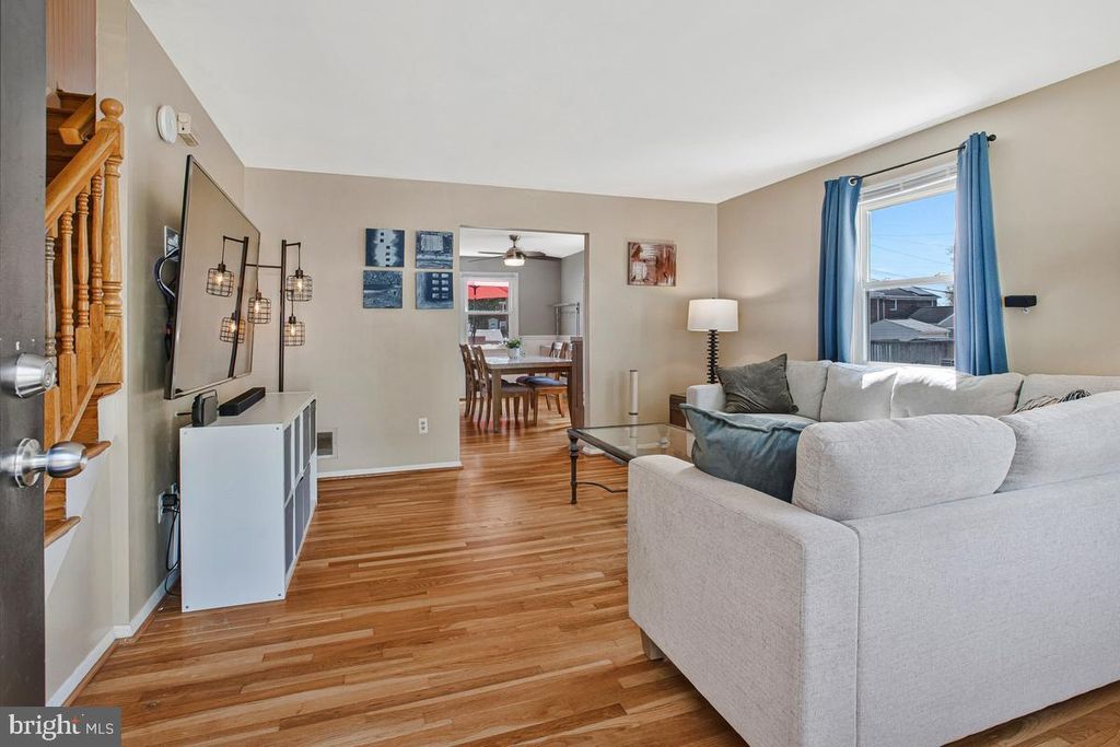 Image 8 of property listing at 8425 KINGS RIDGE RD, Baltimore, MD 21234