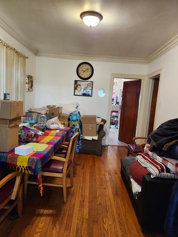 2827 N PARKSIDE Avenue 2, Chicago, IL 60634