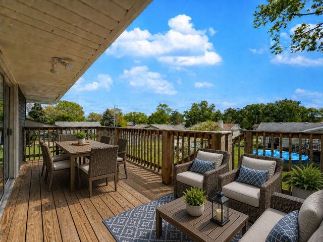 2541 75th Street, Woodridge, IL 60517