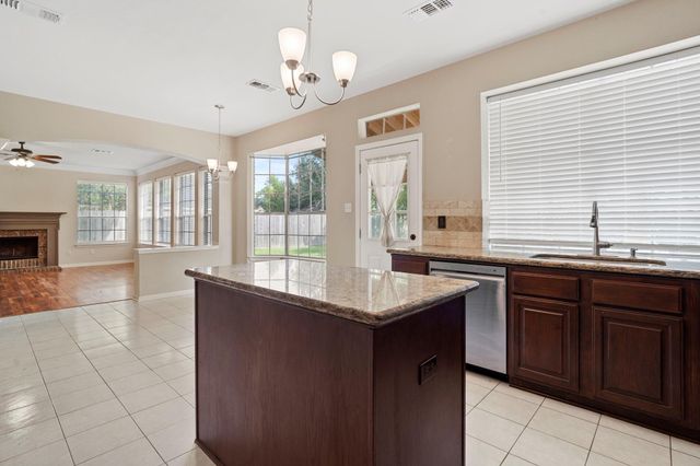 607 Fernwood Drive, Friendswood, TX 77546