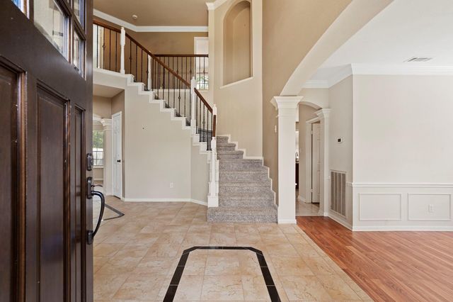 607 Fernwood Drive, Friendswood, TX 77546