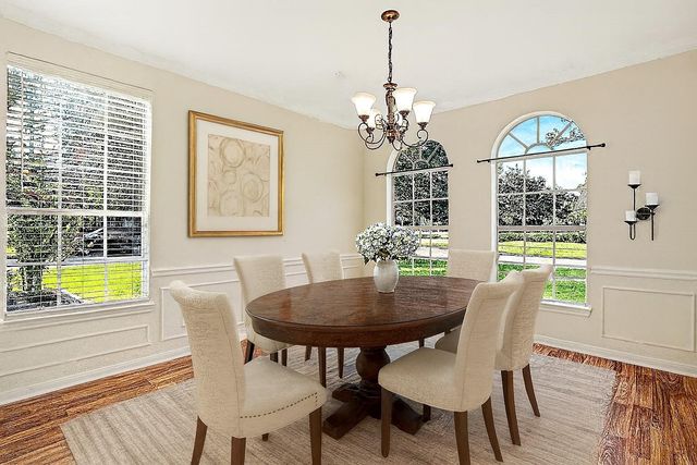 607 Fernwood Drive, Friendswood, TX 77546