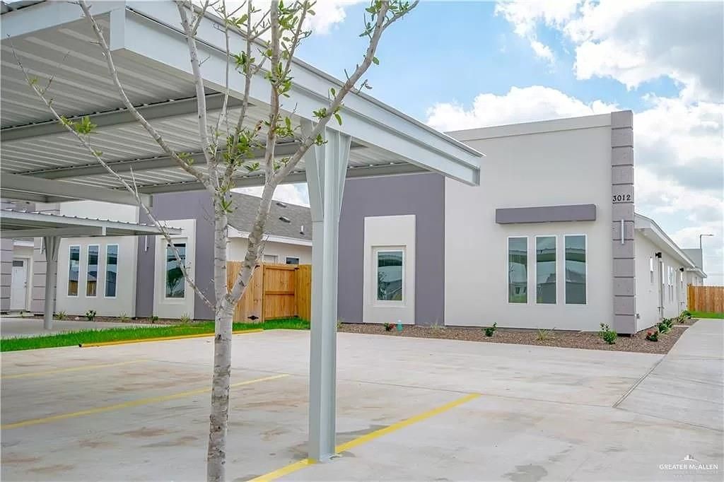 3012 W Sandlewood Street 1, Edinburg, TX 78541