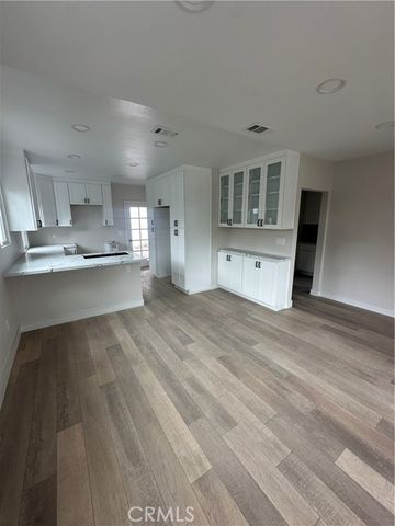 515 E Garfield Avenue, Glendale, CA 91205