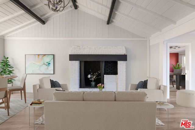 11775 Laurelwood Drive, Studio City, CA 91604