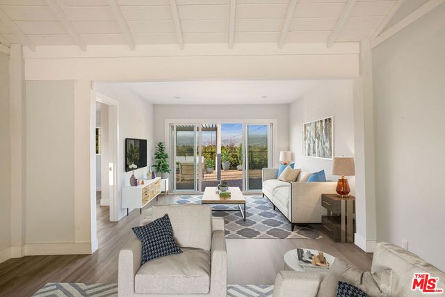 11775 Laurelwood Drive, Studio City, CA 91604