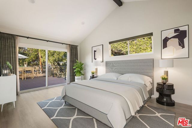 11775 Laurelwood Drive, Studio City, CA 91604