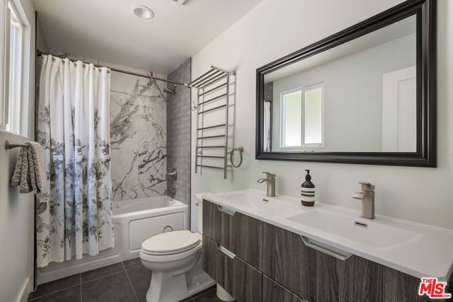 11775 Laurelwood Drive, Studio City, CA 91604