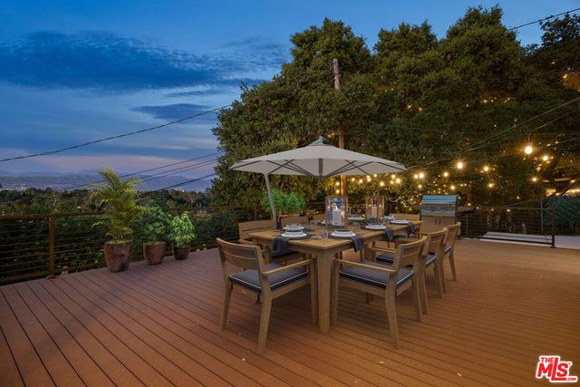 11775 Laurelwood Drive, Studio City, CA 91604