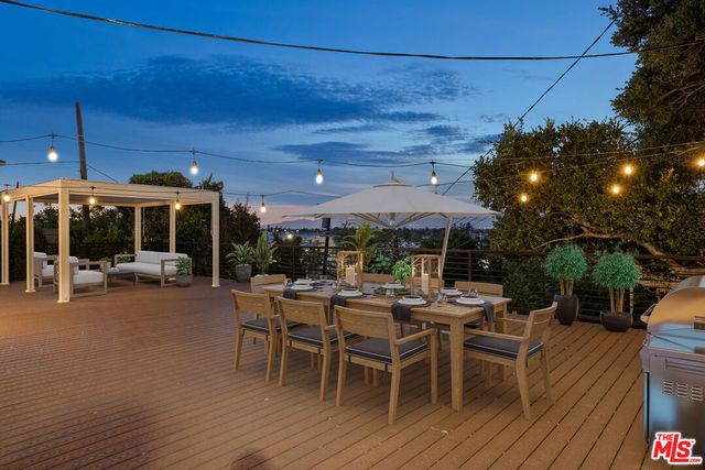 11775 Laurelwood Drive, Studio City, CA 91604