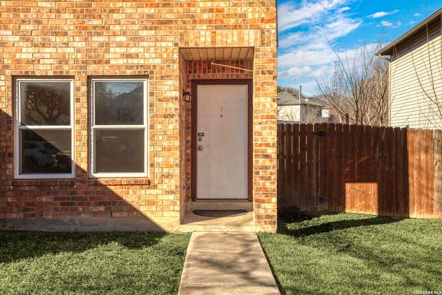 6811 Barton Rock, San Antonio, TX 78239