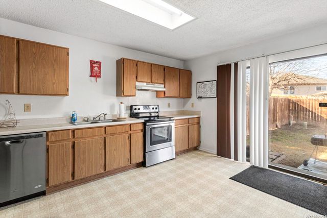 6811 Barton Rock, San Antonio, TX 78239