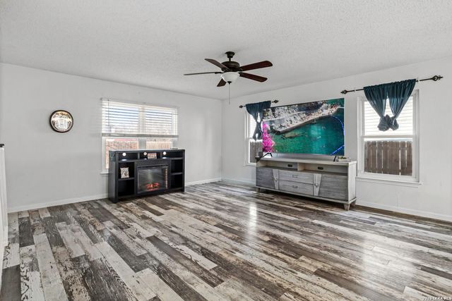 6811 Barton Rock, San Antonio, TX 78239