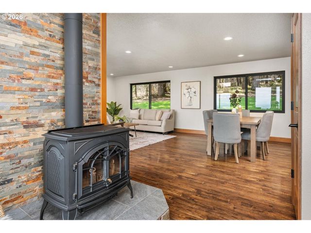 19420 Ne VISTA HILL Dr, Hillsboro, OR 97123