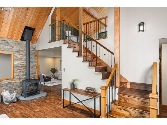 19420 Ne VISTA HILL Dr, Hillsboro, OR 97123