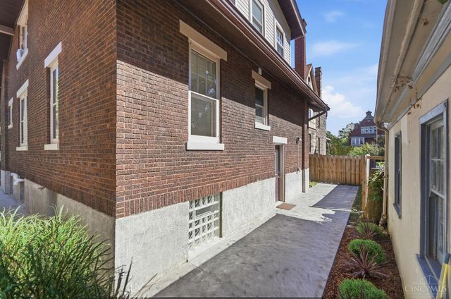 339 Thrall Street, Cincinnati, OH 45220