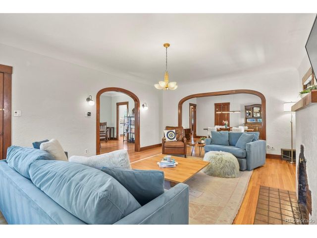 912 N Corona St, Colorado Springs, CO 80903