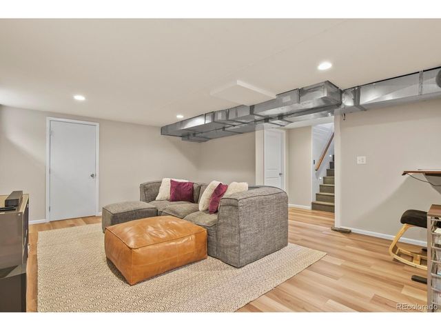 912 N Corona St, Colorado Springs, CO 80903