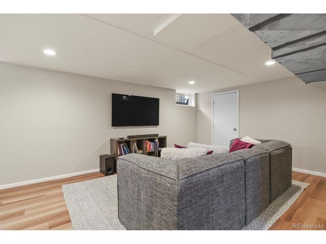 912 N Corona St, Colorado Springs, CO 80903