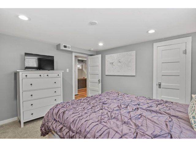 912 N Corona St, Colorado Springs, CO 80903