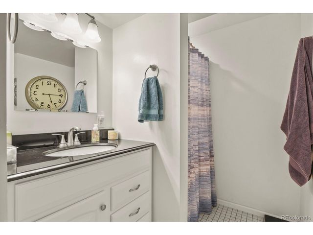 912 N Corona St, Colorado Springs, CO 80903