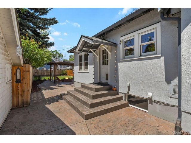 912 N Corona St, Colorado Springs, CO 80903
