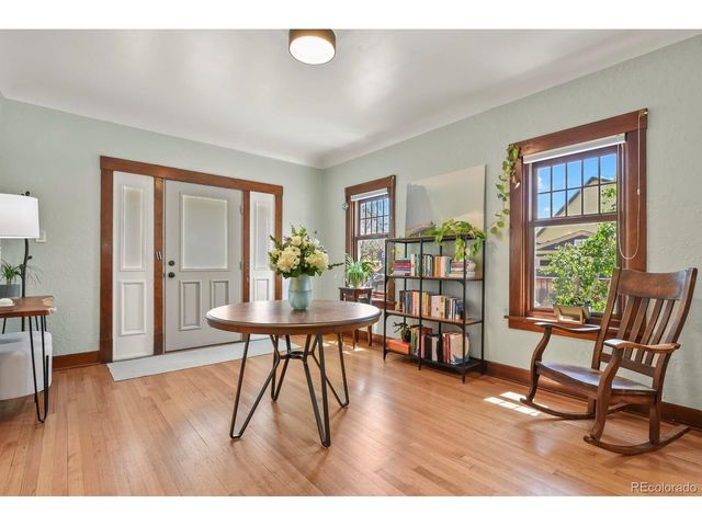 912 N Corona St, Colorado Springs, CO 80903