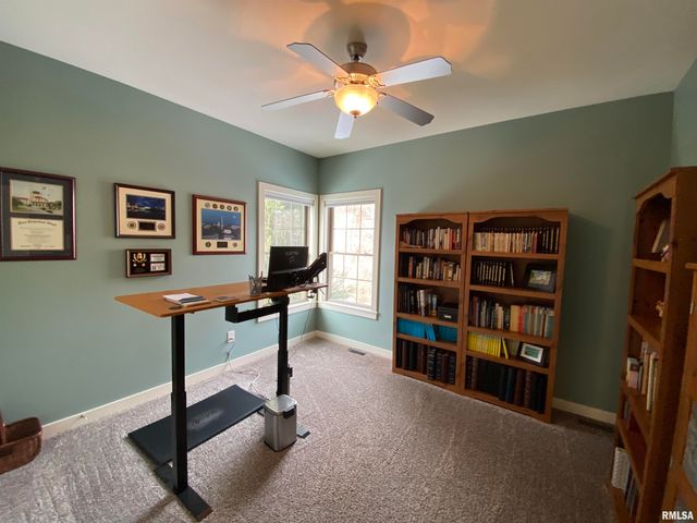 2213 W EARL Court, Peoria, IL 61615