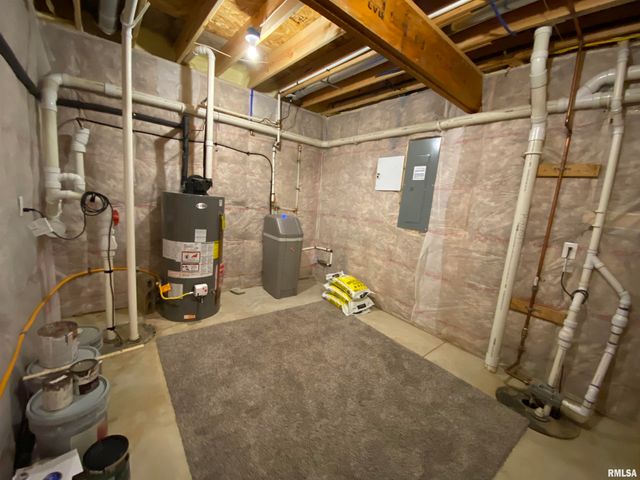 2213 W EARL Court, Peoria, IL 61615