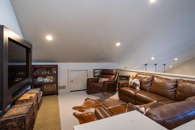 11790 Hidden Glen Ct, Oakdale, CA 95361