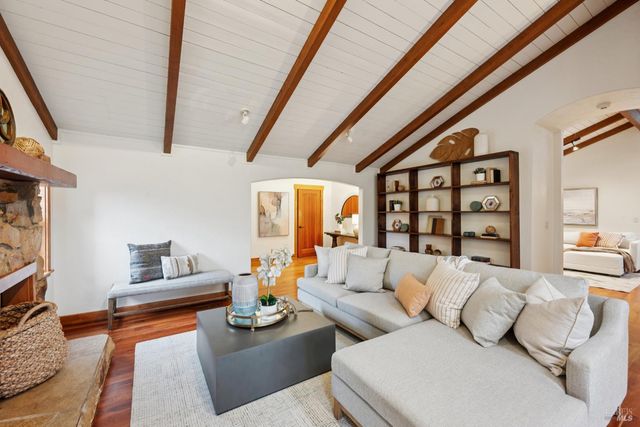 2016 Park Vista Ct, Santa Rosa, CA 95405