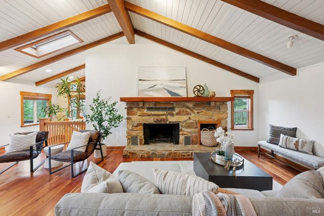 2016 Park Vista Ct, Santa Rosa, CA 95405