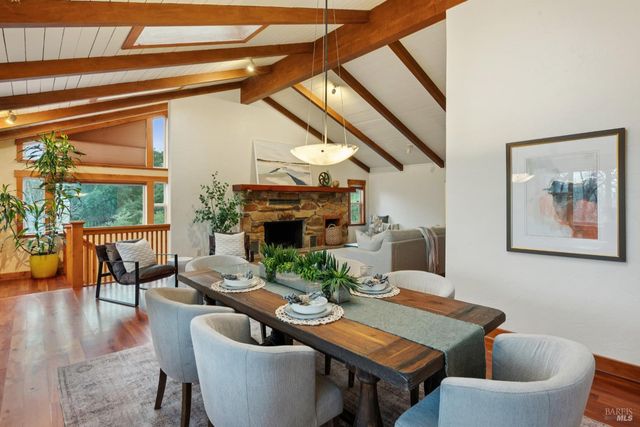 2016 Park Vista Ct, Santa Rosa, CA 95405