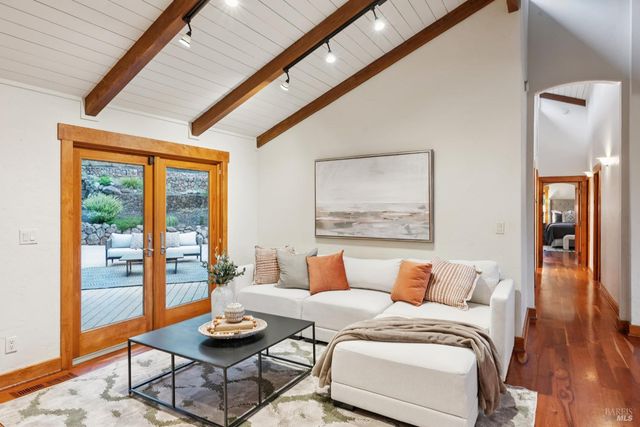 2016 Park Vista Ct, Santa Rosa, CA 95405