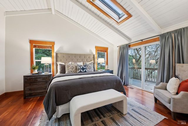 2016 Park Vista Ct, Santa Rosa, CA 95405