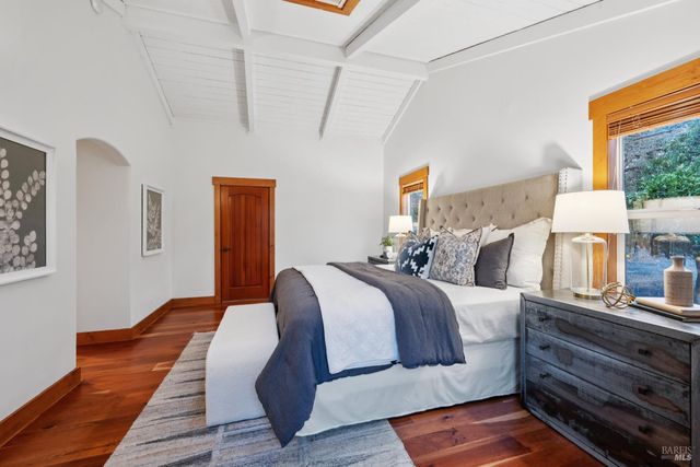 2016 Park Vista Ct, Santa Rosa, CA 95405