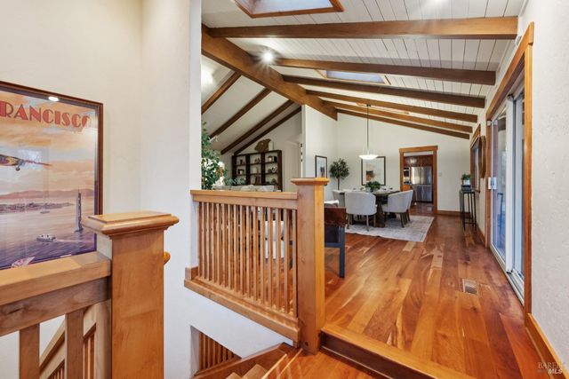 2016 Park Vista Ct, Santa Rosa, CA 95405