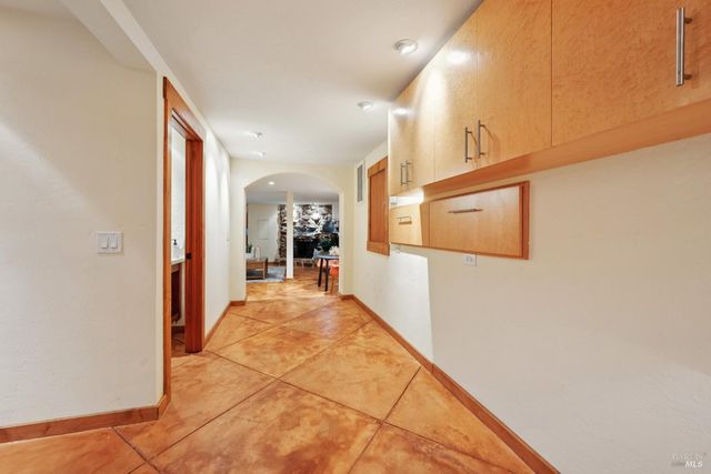 2016 Park Vista Ct, Santa Rosa, CA 95405