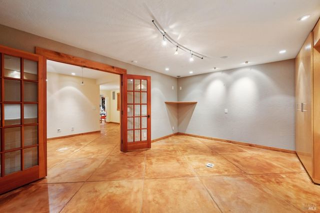 2016 Park Vista Ct, Santa Rosa, CA 95405