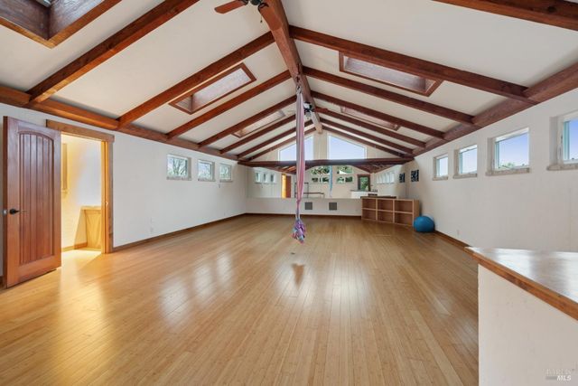 2016 Park Vista Ct, Santa Rosa, CA 95405