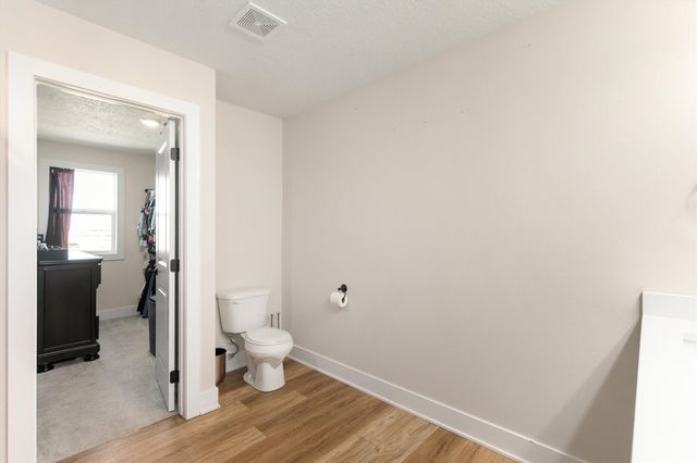 1701 E Girard Avenue, Indianola, IA 50125