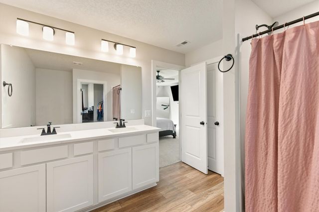 1701 E Girard Avenue, Indianola, IA 50125